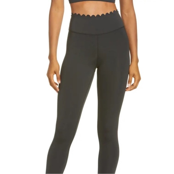 Scalloped High-Waist Black Leggings - Picture 1 of 5